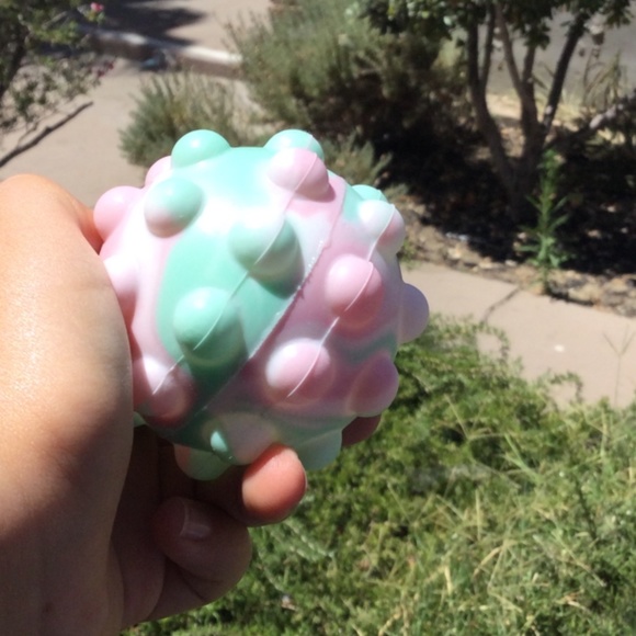 Pop it ball - Picture 3 of 3